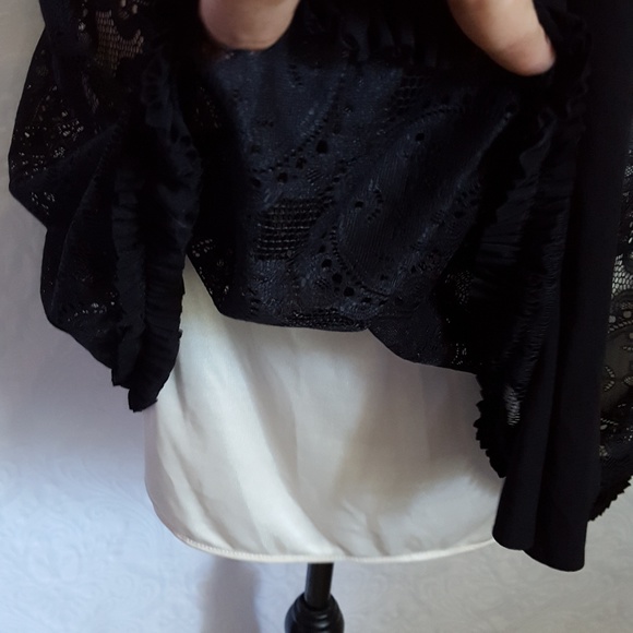 Alexia Admor Lace Empire Waist Halter Dress LBD - Picture 3 of 8